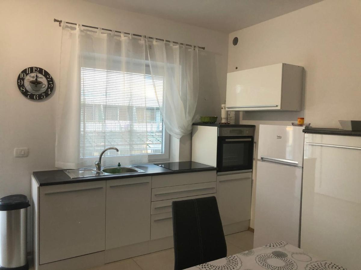 Apartmaji Meduza Izola Buitenkant foto