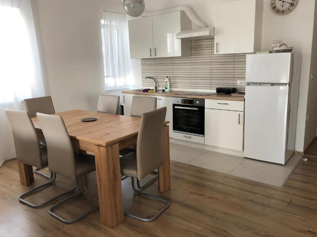 Apartmaji Meduza Izola Buitenkant foto